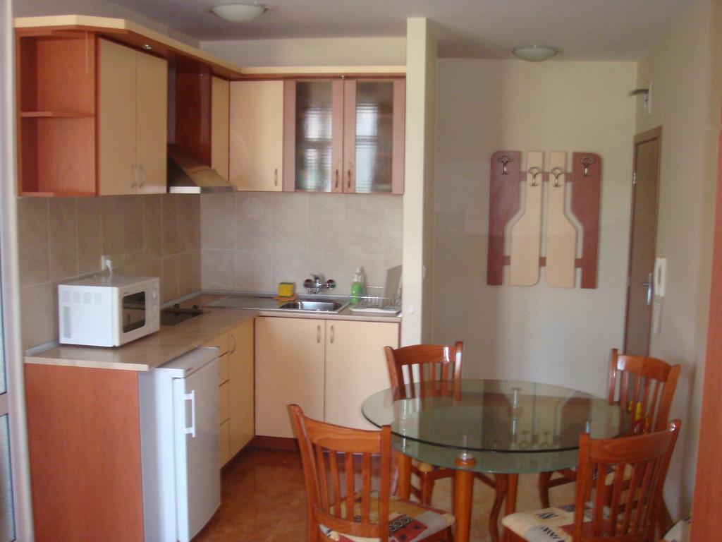 Elite 4 Sunray Apartments Сонячний Берег Екстер'єр фото